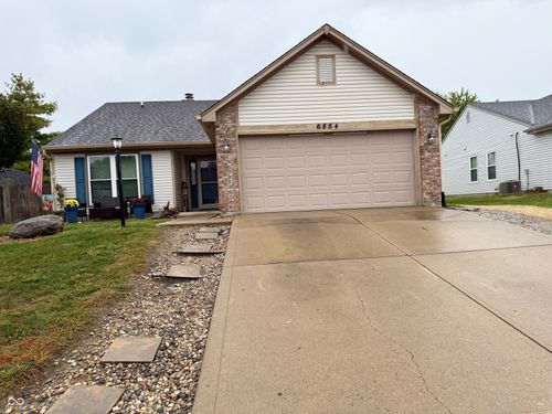 6854 Devinney Ln, Indianapolis, IN, 46221-4650 | Card Image