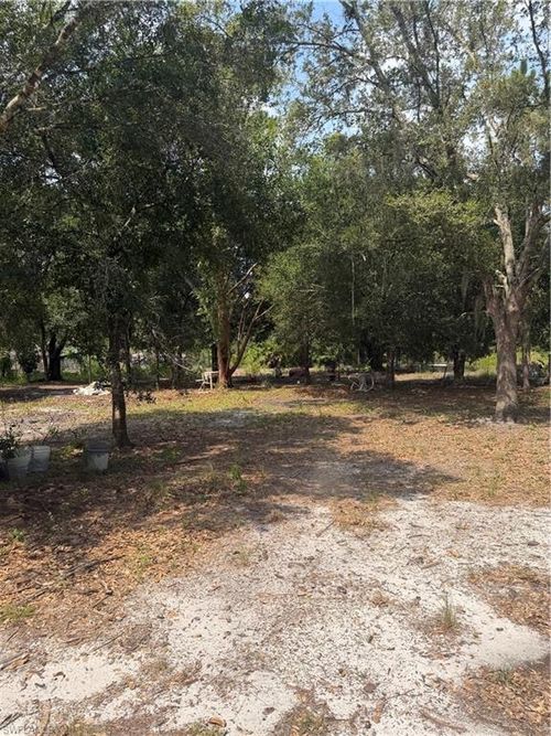 555 S Palm St, CLEWISTON, FL, 33440-8319 | Card Image