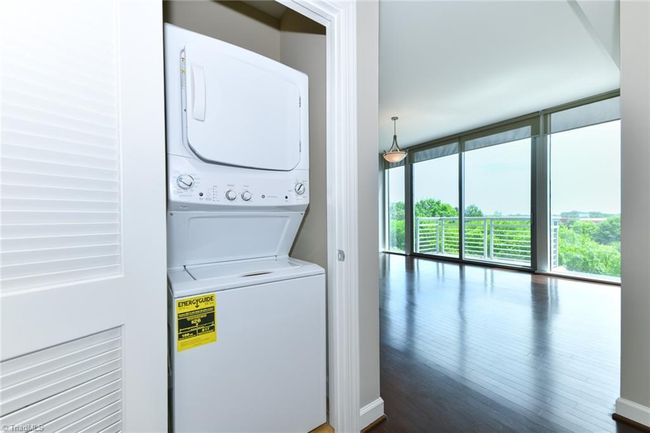 STE-310 - 201 N Elm St, House other with 1 bedrooms, 1 bathrooms and null parking in Greensboro NC | Image 12