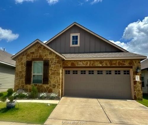 805 Mineral Wells Ln, College Station, TX, 77845-2167 | Card Image