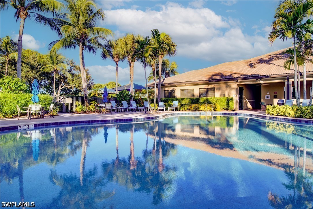 Residential in Naples 4