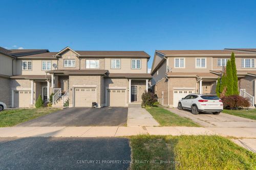 525 Banffshire Cres, Kitchener, ON, N2R1W8 | Card Image
