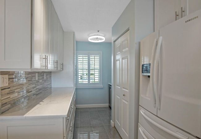 APT-6 - 6082 Se Landing Way, Condo with 2 bedrooms, 2 bathrooms and null parking in Stuart FL | Image 7