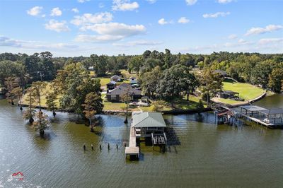 Bird's eye view with a water view | Image 1