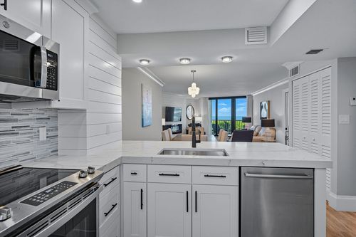601-260 Seaview Ct, Marco Island, FL, 34145-3108 | Card Image