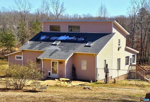 571 Selma Rd, HOWARDSVILLE, VA, 24562-4072 | Card Image