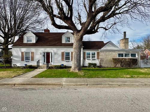 824 W 5th St, Seymour, IN, 47274-1910 | Card Image