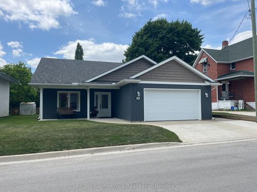 206 4th Ave Sw, Chesley, ON, N0G1L0 | Card Image