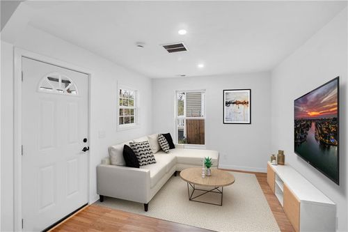 3837 Olive St, Kansas City, MO, 64109-2849 | Card Image