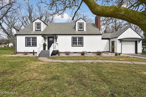 635 E Leggett St, Wauseon, OH, 43567-1531 | Card Image