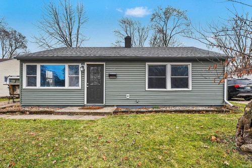 610 Manchester Dr, South Bend, IN, 46615-3230 | Card Image