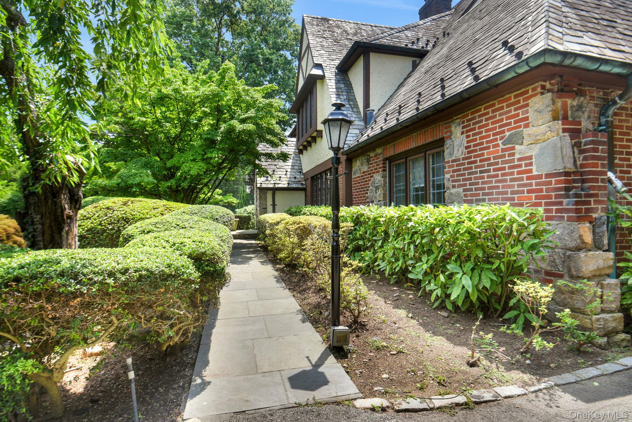 Residential Lease in Scarsdale 3