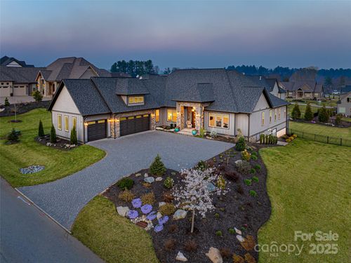 274 Daniel Circle Dr, Mills River, NC, 28759-0113 | Card Image