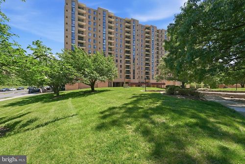 821-4500 S Four Mile Run Dr, ARLINGTON, VA, 22204-3577 | Card Image