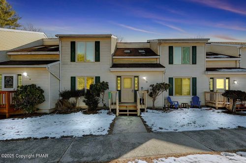 207 Maple Ln, East Stroudsburg, PA, 18302-6768 | Card Image