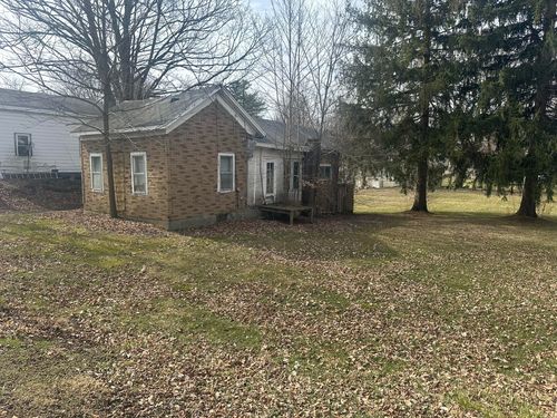 402 S Broadway St, Union City, MI, 49094-1147 | Card Image