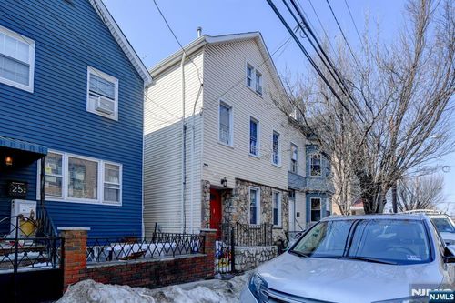 23 Hawkins St, Newark, NJ, 07105-3917 | Card Image