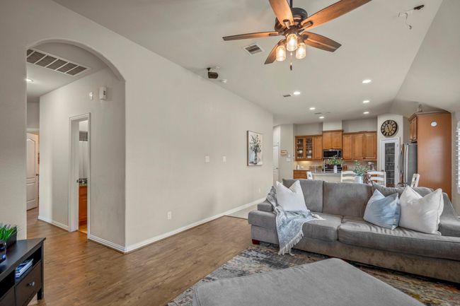 9210 Monarch Field Ln, House other with 4 bedrooms, 3 bathrooms and 3 parking in Cypress TX | Image 15