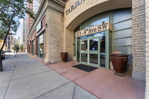 910-1111 6 Ave Sw, Calgary, AB, T2P5M5 | Card Image