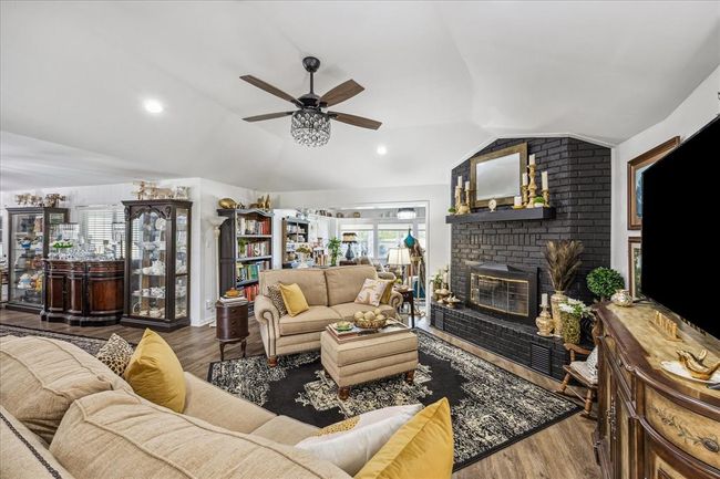 Dining area | Image 20