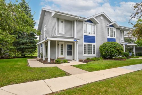714 Geneva National Ave N, Lake Geneva, WI, 53147-4818 | Card Image
