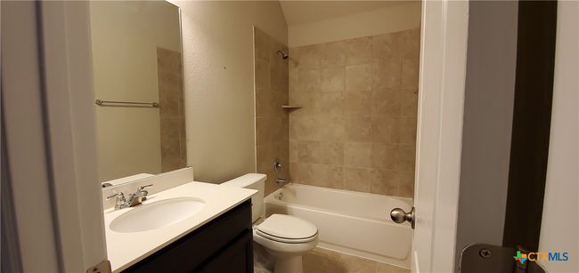 716 Oyster Crk, House other with 4 bedrooms, 2 bathrooms and null parking in Buda TX | Image 5