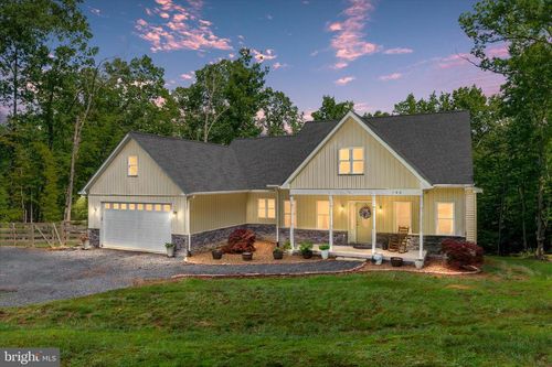 160 Camp David Ct, LINDEN, VA, 22642-5774 | Card Image