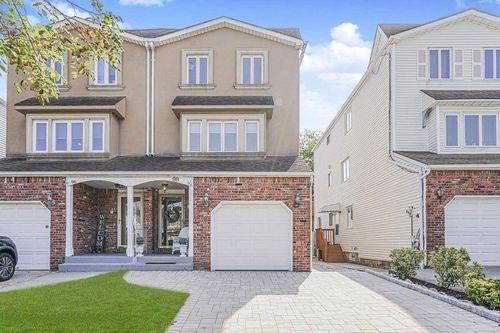 98 Cotter Ave, Staten Island, NY, 10306-1147 | Card Image