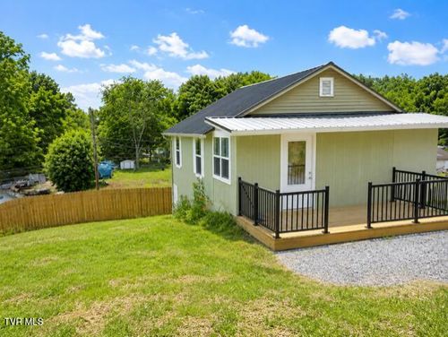 2132 5th St, Bristol, TN, 37620-3206 | Card Image