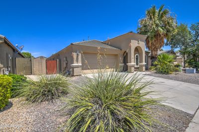 20 W Cooper Canyon Road, House other with 3 bedrooms, 2 bathrooms and null parking in San Tan Valley AZ | Image 1