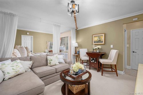 apt-2a-1 Bryant Cres, White Plains, NY, 10605-2624 | Card Image