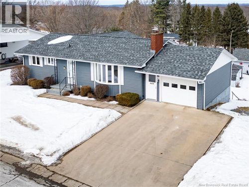 326 Greenfield Rd, Oromocto, NB, E2V1E1 | Card Image