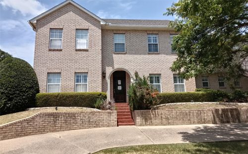 1116 Scotts Way, Fort Worth, TX, 76111-1360 | Card Image
