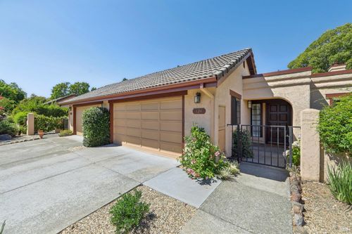 424 La Quinta Lane, Sonoma, CA, 95476 | Card Image