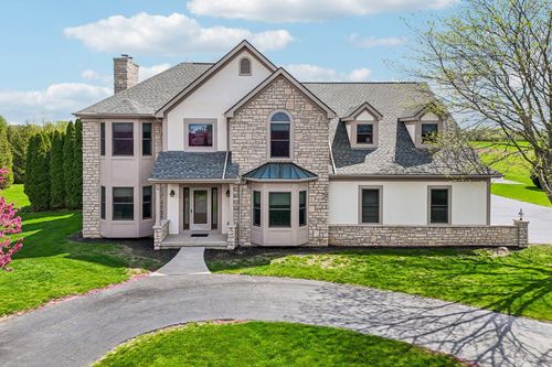 8147 Patterson Rd, Hilliard, OH, 43026-8425 | Card Image