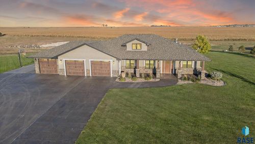27272 390th Ave Avenue, Corsica, SD, 57328 | Card Image