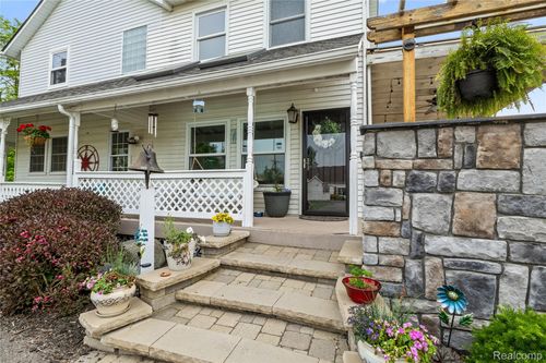 7739 Clyde Rd, Fenton, MI, 48430-9300 | Card Image