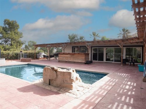 16820 Solana Ln, Canyon Country, CA, 91351-1433 | Card Image