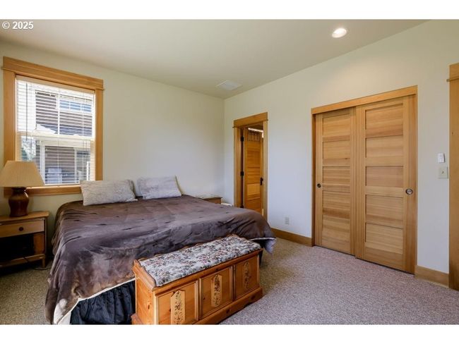 11164 Desert Sky Loop, House other with 3 bedrooms, 2 bathrooms and null parking in Redmond OR | Image 15