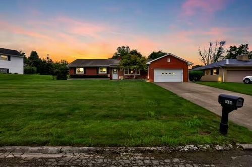 1660 Lynn Dr, Lancaster, OH, 43130-2026 | Card Image