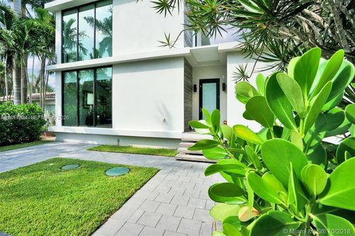 4061 Matheson Ave, Miami, FL, 33133-6637 | Card Image