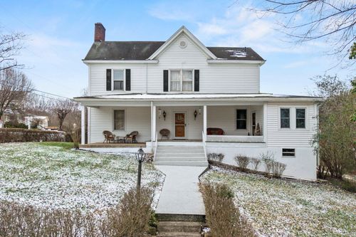 90 Grand Ave, Beattyville, KY, 41311-9598 | Card Image