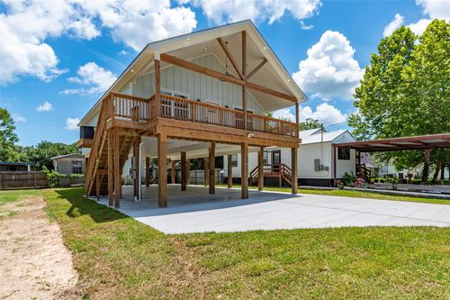 4213 Houx St, Bacliff, TX, 77518-1321 | Card Image