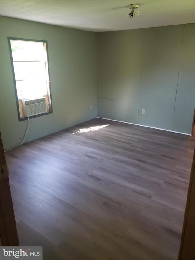 141 Laurel Run Est, House other with 3 bedrooms, 2 bathrooms and null parking in Laurel Run PA | Image 4