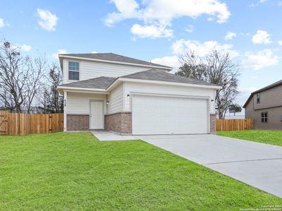 628 Saxon St, House other with 4 bedrooms, 2 bathrooms and null parking in Seguin TX | Image 1