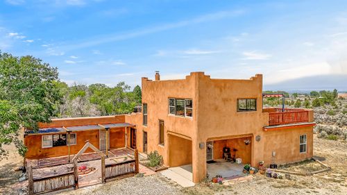 176 Maestas Rd, Ranchos de Taos, NM, 87557-9779 | Card Image
