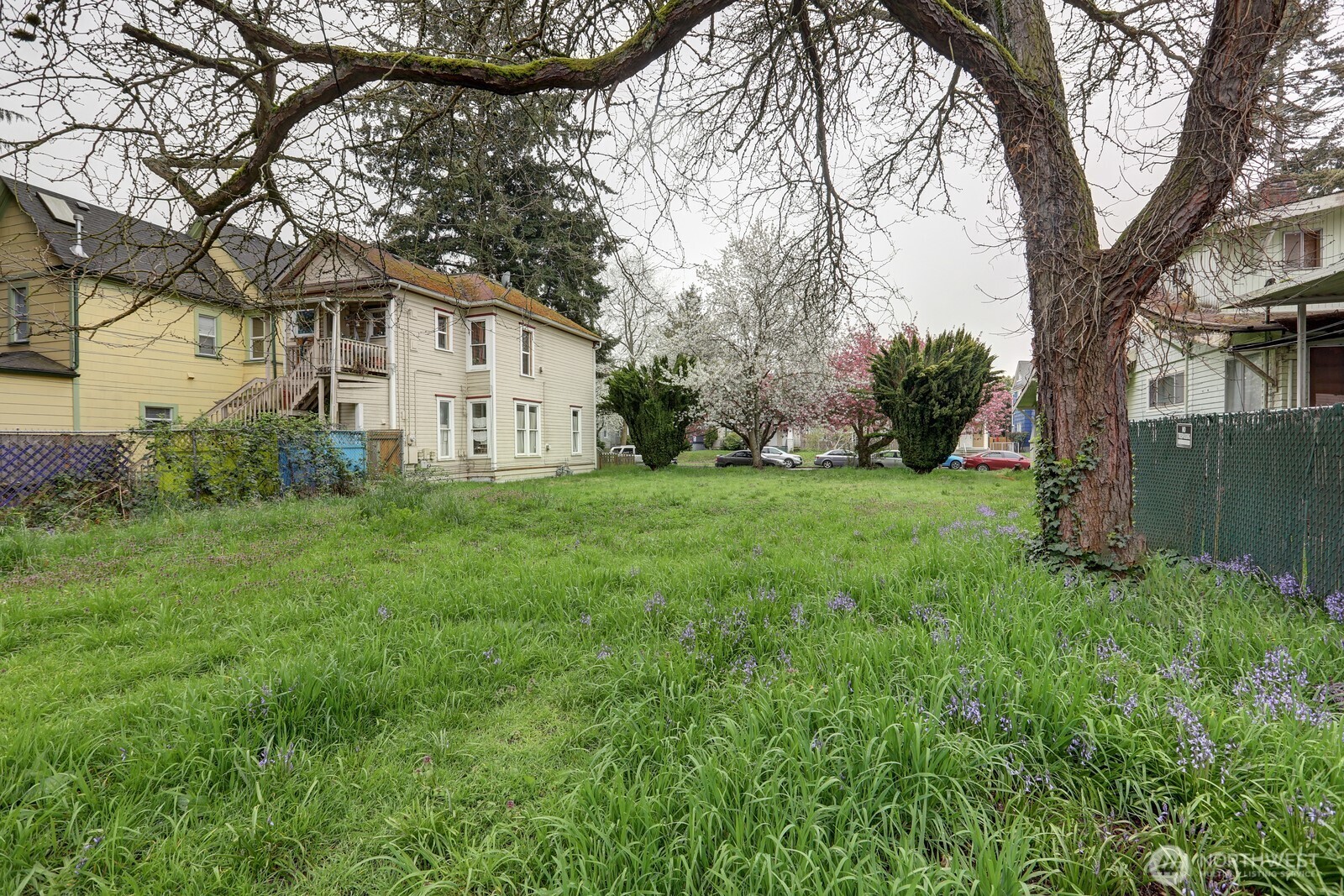 Land in Tacoma