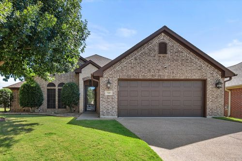 7509 Bunker Ct, Benbrook, TX, 76126-4615 | Card Image