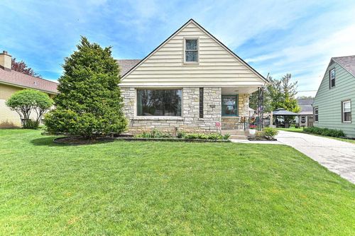 2746 S 77th Street, WEST ALLIS, WI, 53219 | Card Image