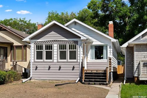 2157 Princess St, Regina, SK, S4T3Z7 | Card Image